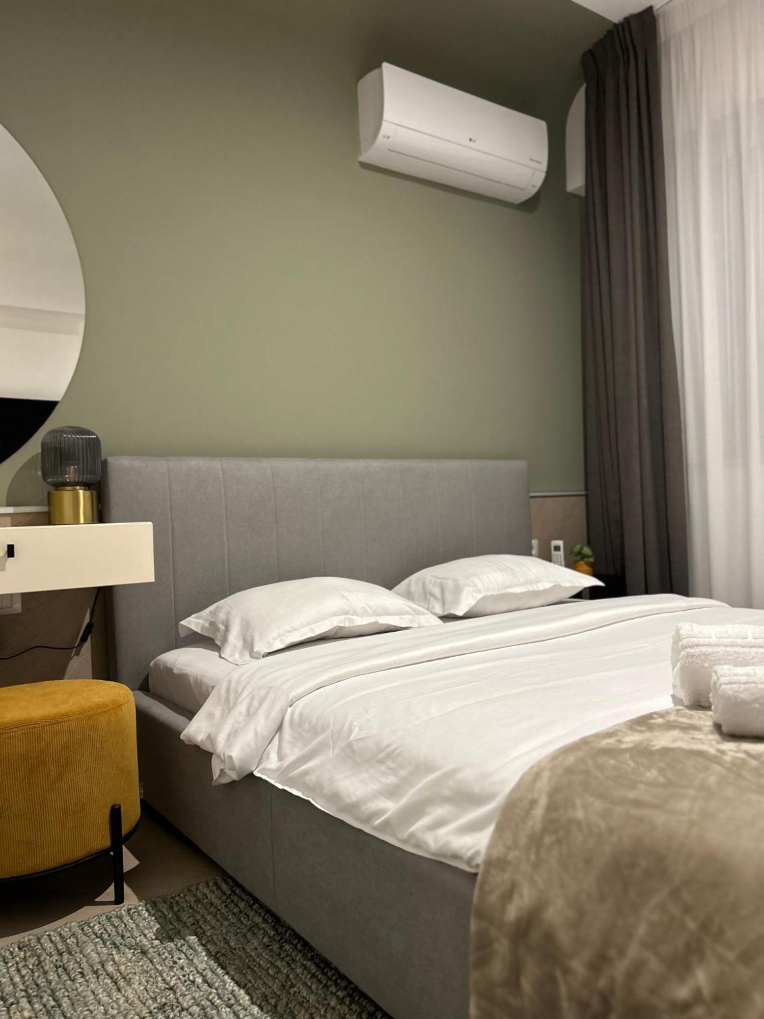 Exclusive With Private Parking & Balcony - 01 Appartamento Bucarest