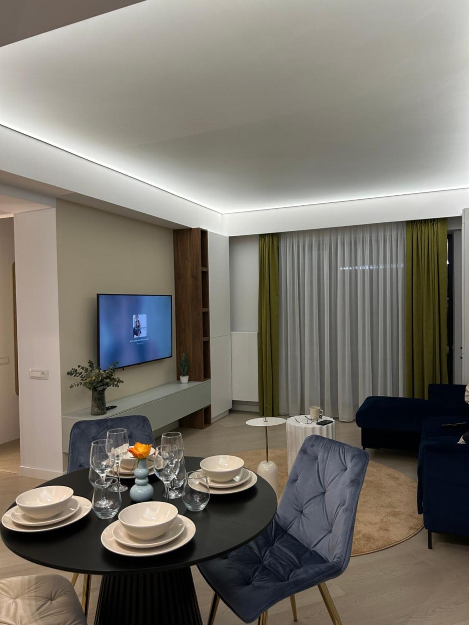 Exclusive With Private Parking & Balcony - 01 * Bucarest