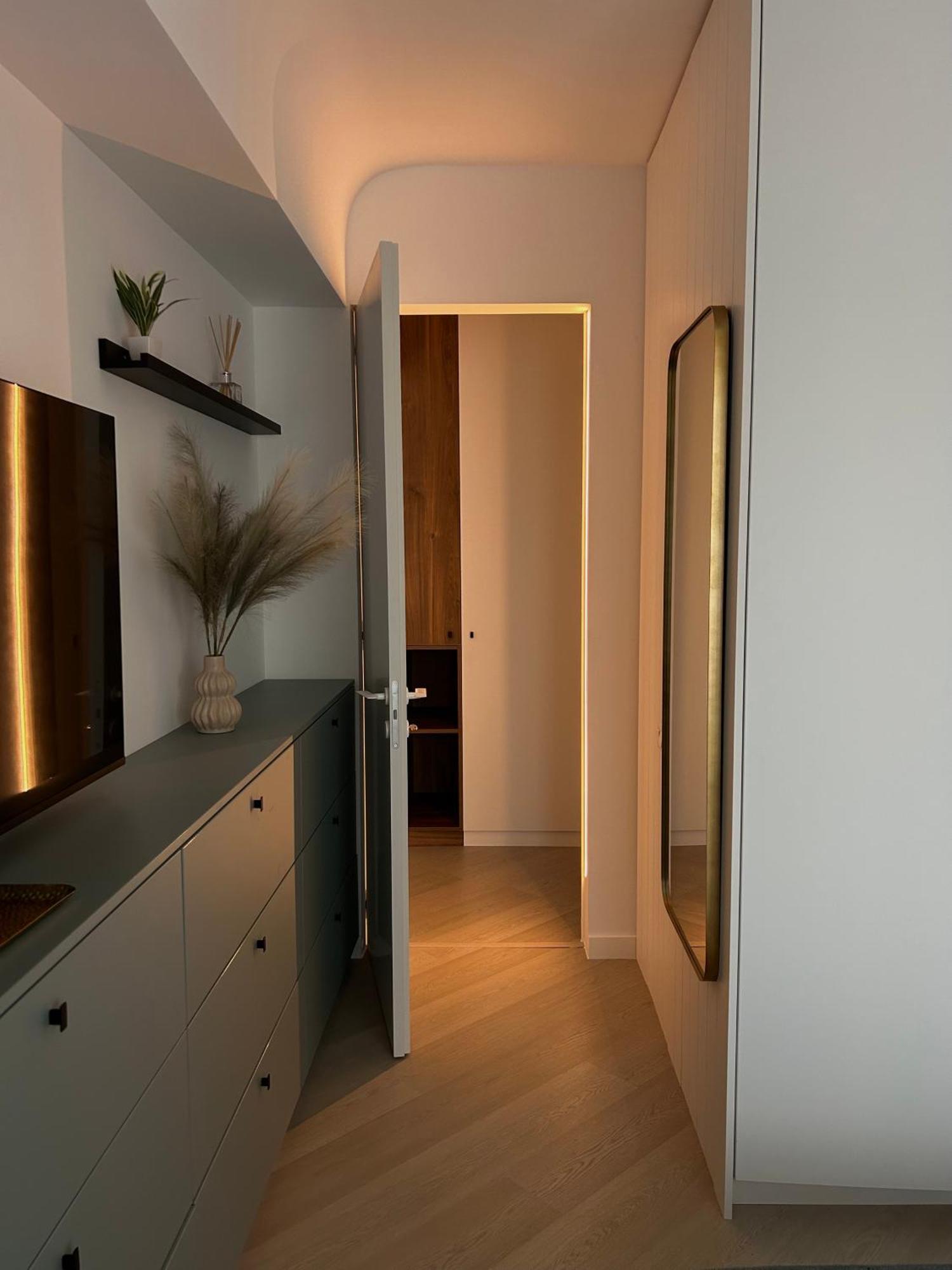 Exclusive With Private Parking & Balcony - 01 Appartamento Bucarest